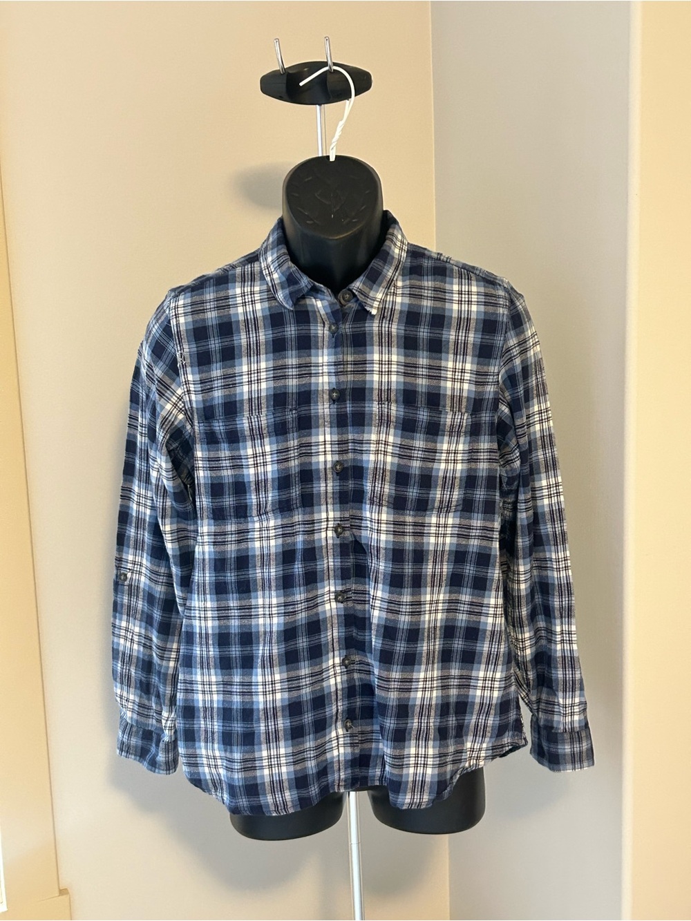Men's Blue Plaid Long-Sleeve Button-Down Shirt